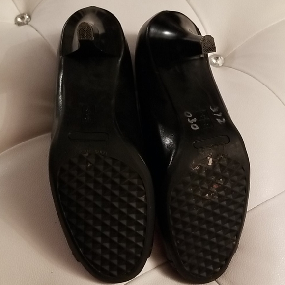 Aerosoles size 9 open-toed 3.5 inch black pump - Picture 4 of 5